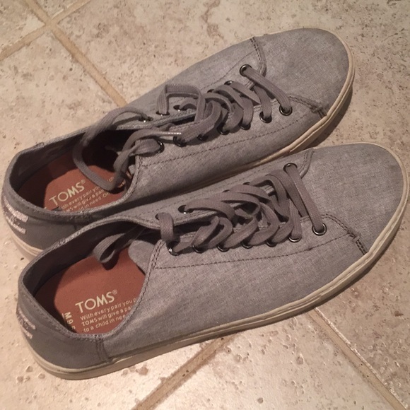 Toms Other - TOMS Men’s Chambray Lace Up Sneakers
